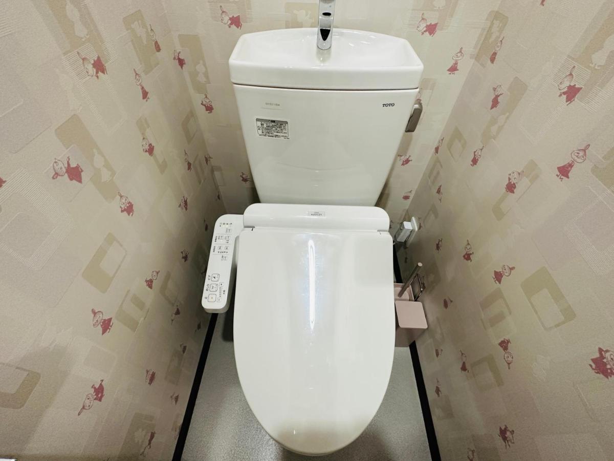 Apartment 1102黒門市場1分!道頓堀まで徒歩8分!心斎橋まで徒歩9分!関西空港とusj直行電車バスあり *
