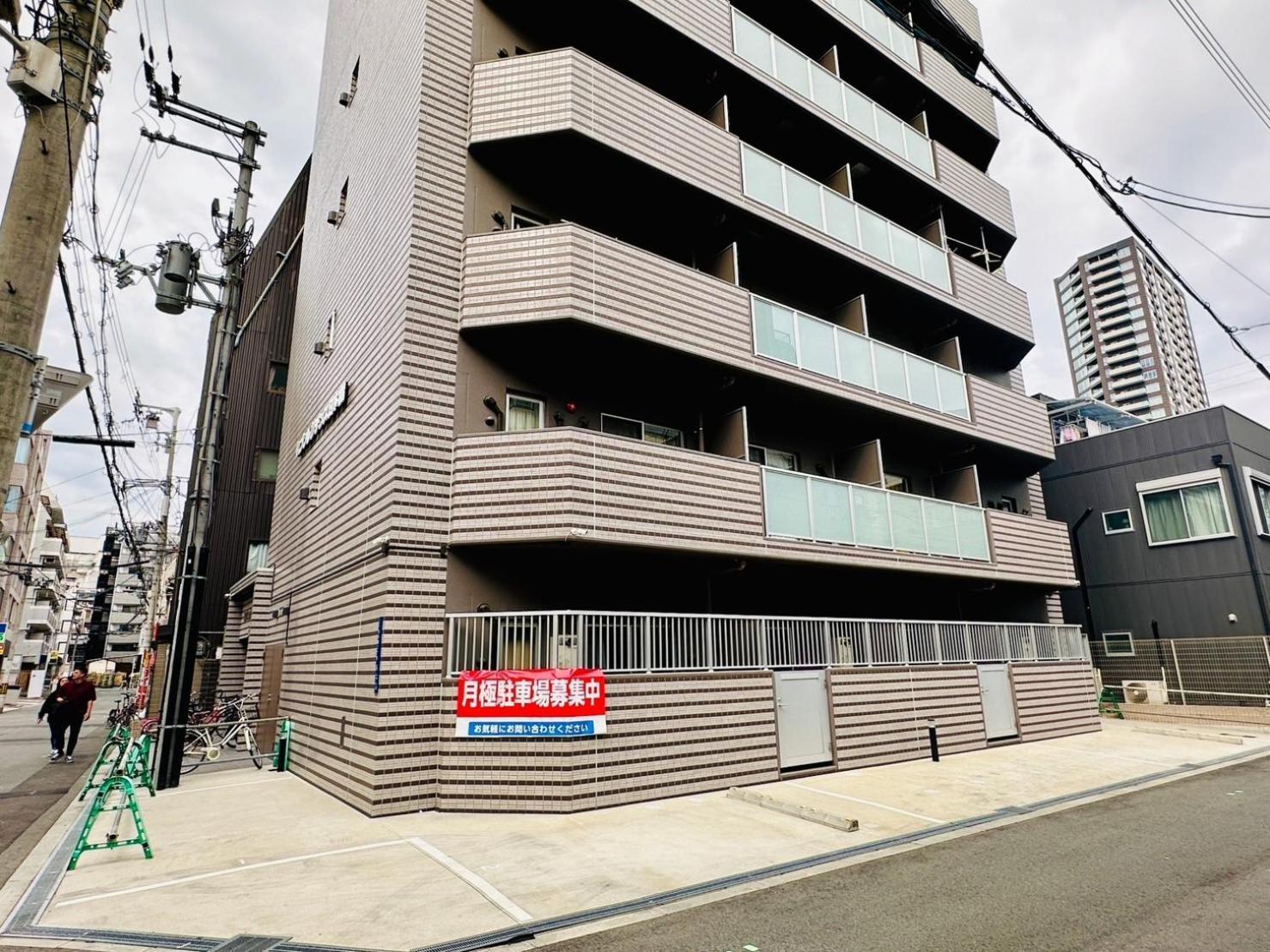 Apartment 1102黒門市場1分!道頓堀まで徒歩8分!心斎橋まで徒歩9分!関西空港とusj直行電車バスあり Osaka